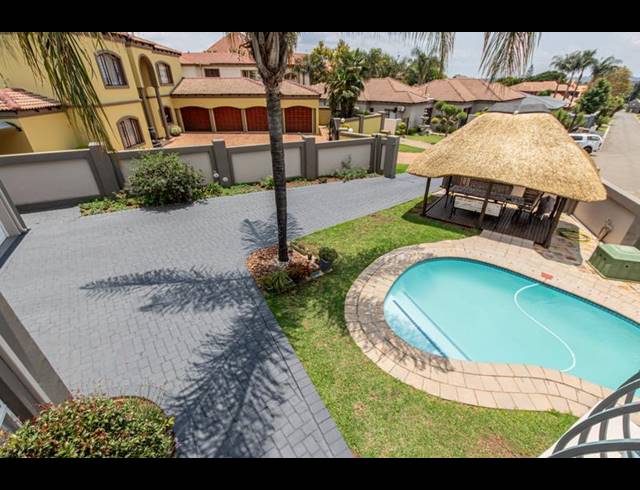 5 BEDROOM HOUSE FOR SALE IN RUIMSIG